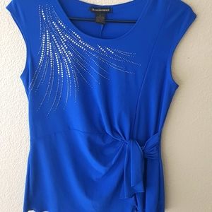 WOMEN'S TOP